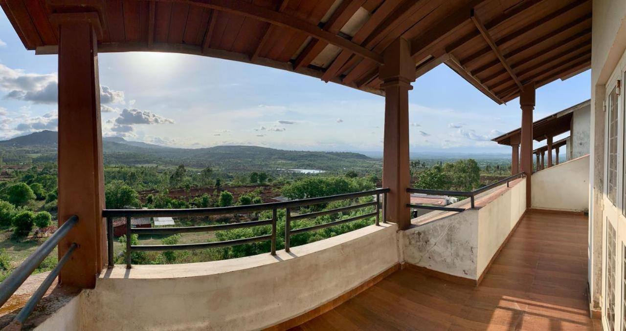 Entire Villa @ Panhala Екстер'єр фото